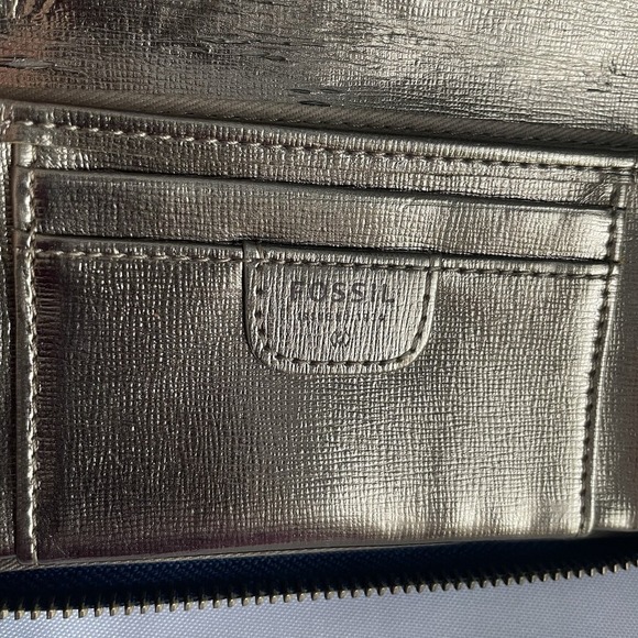 Vintage FOSSIL MEDIUM ZIP AROUND WALLET Gray Blue Geometric Metallic Leather - Picture 6 of 15